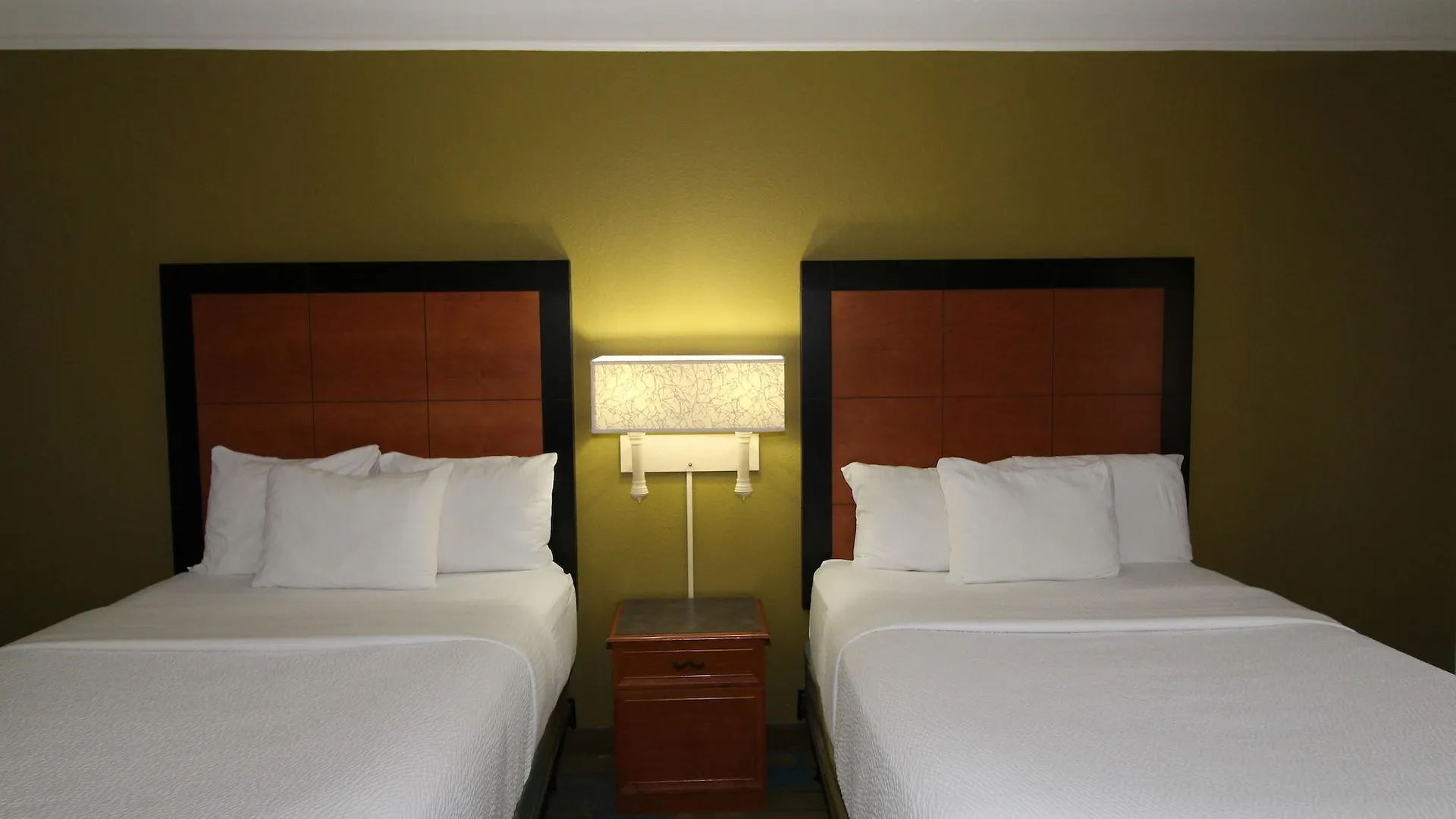 La Quinta By Wyndham St. Pete-Clearwater Airport Hotel