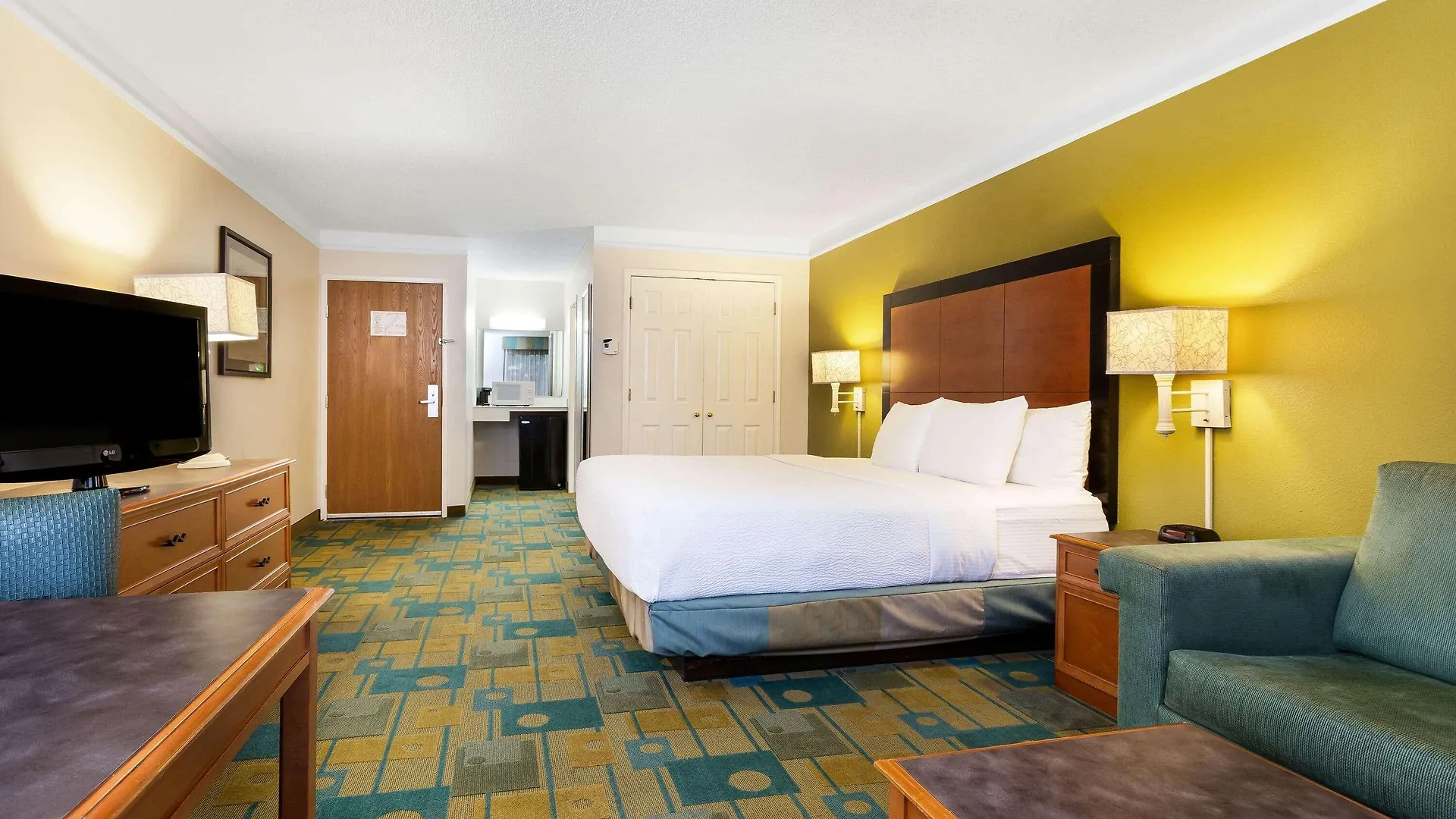 La Quinta By Wyndham St. Pete-Clearwater Airport Hotel