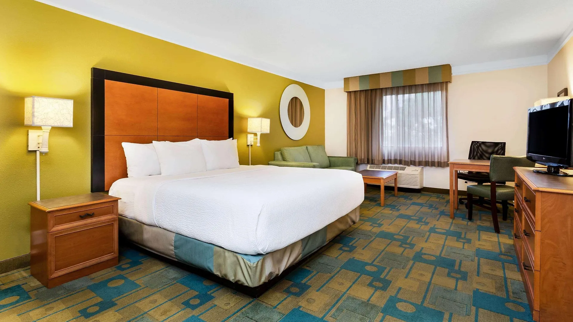 La Quinta By Wyndham St. Pete-Clearwater Airport Hotel