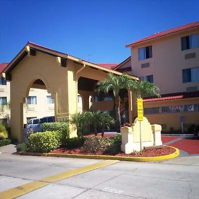 La Quinta By Wyndham St. Pete-Clearwater Airport Hotel